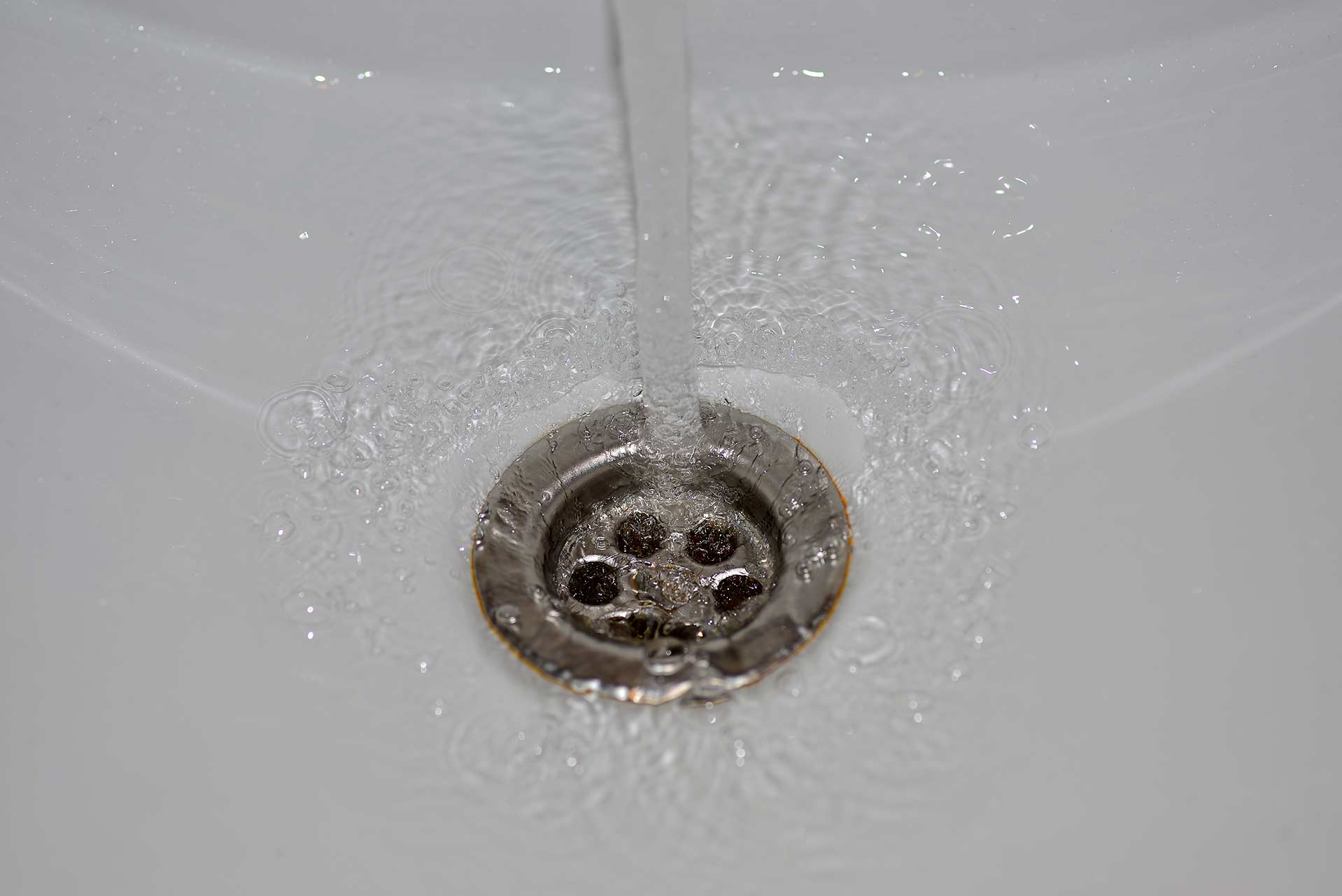 A2B Drains provides services to unblock blocked sinks and drains for properties in Dunstable.